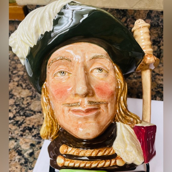 ARAMIS ROYAL DAULTON ENGLAND ONE OF MUSKETEERS - Picture 1 of 12